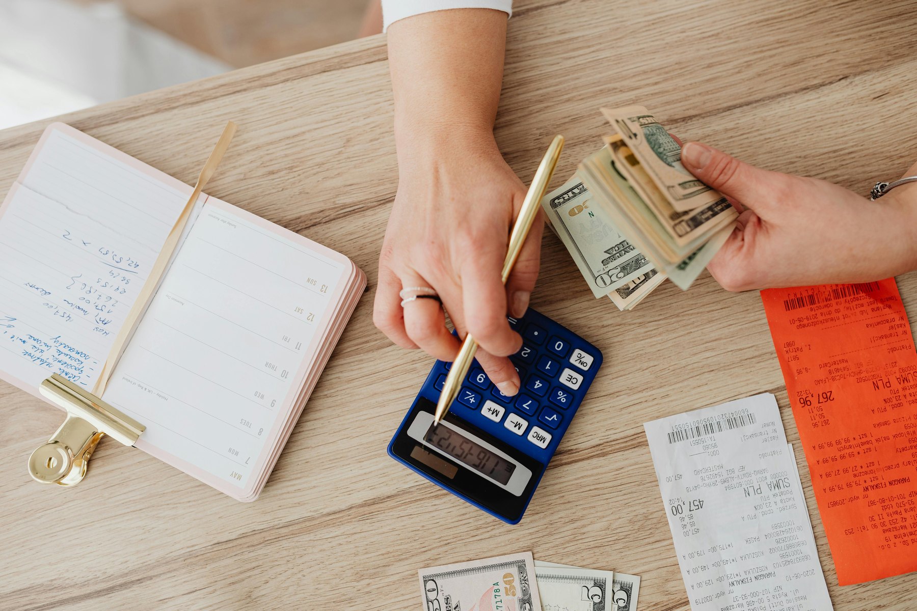 Dave Ramsey debt advice visual guide Dave Ramsey debt advice article image about debt consolidation and repayment planning