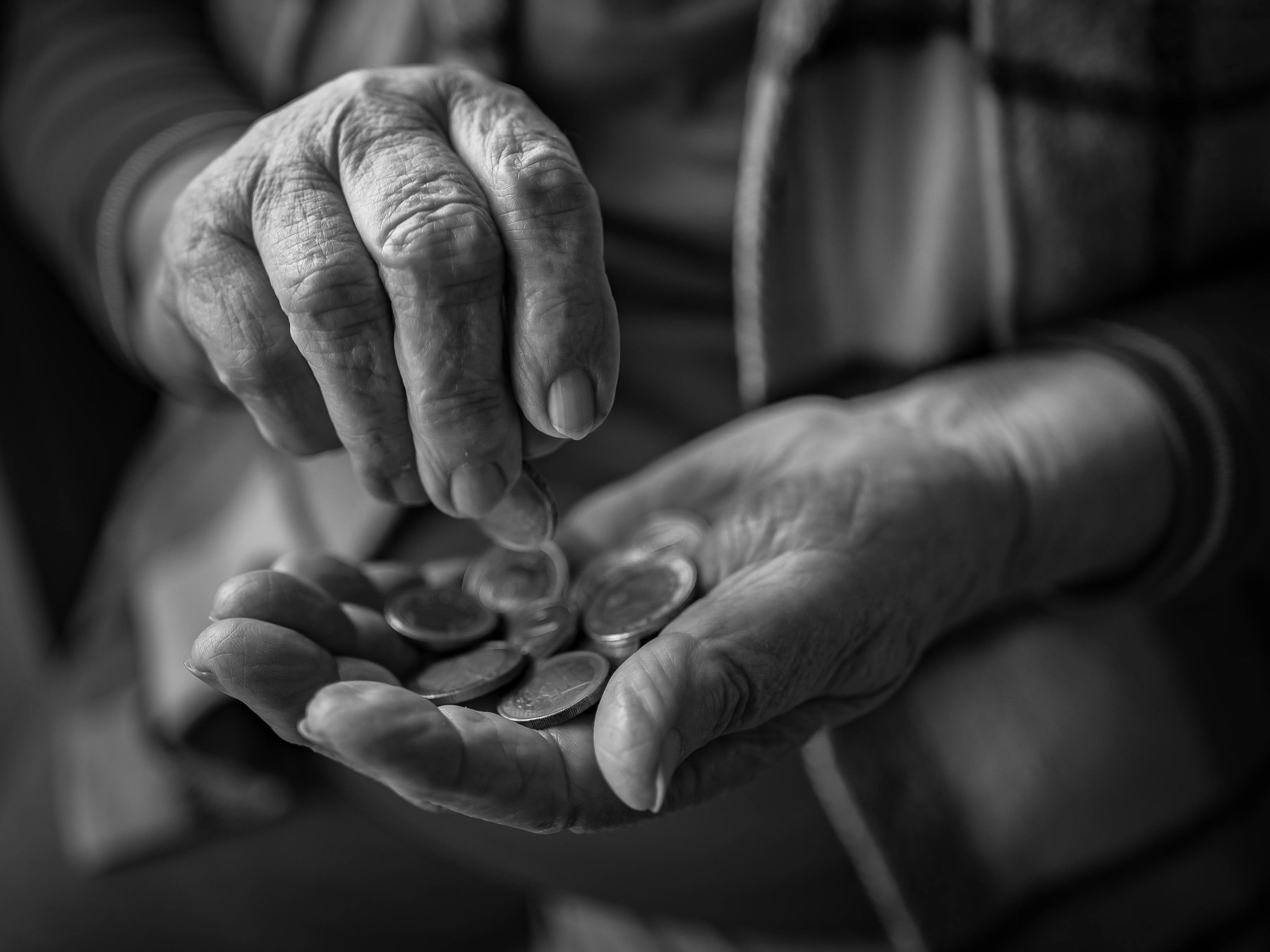 How much can you earn on Social Security visual guide How much can you earn on Social Security article image about retirement planning risks