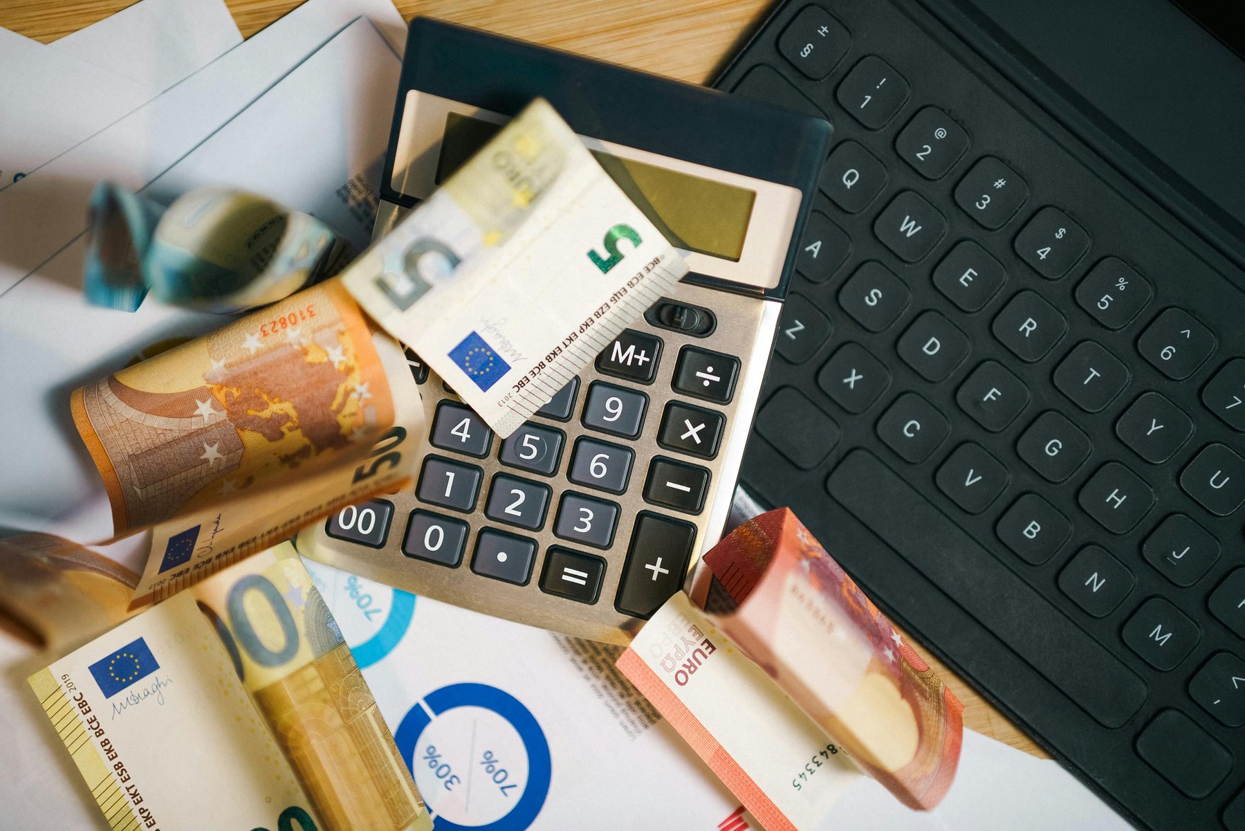 Invest savings in a brokerage account visual guide Invest savings in a brokerage account article image about budgeting and savings decisions