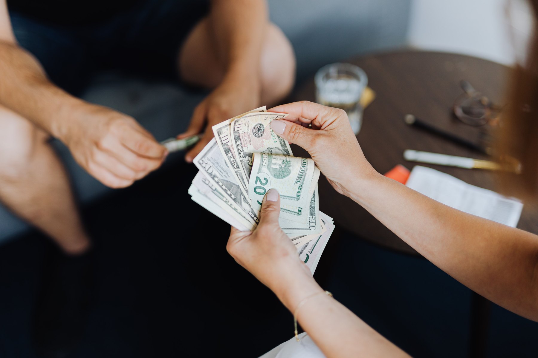 Credit card fee accord visual guide Credit card fee accord article image about credit card APR, rewards, and fees