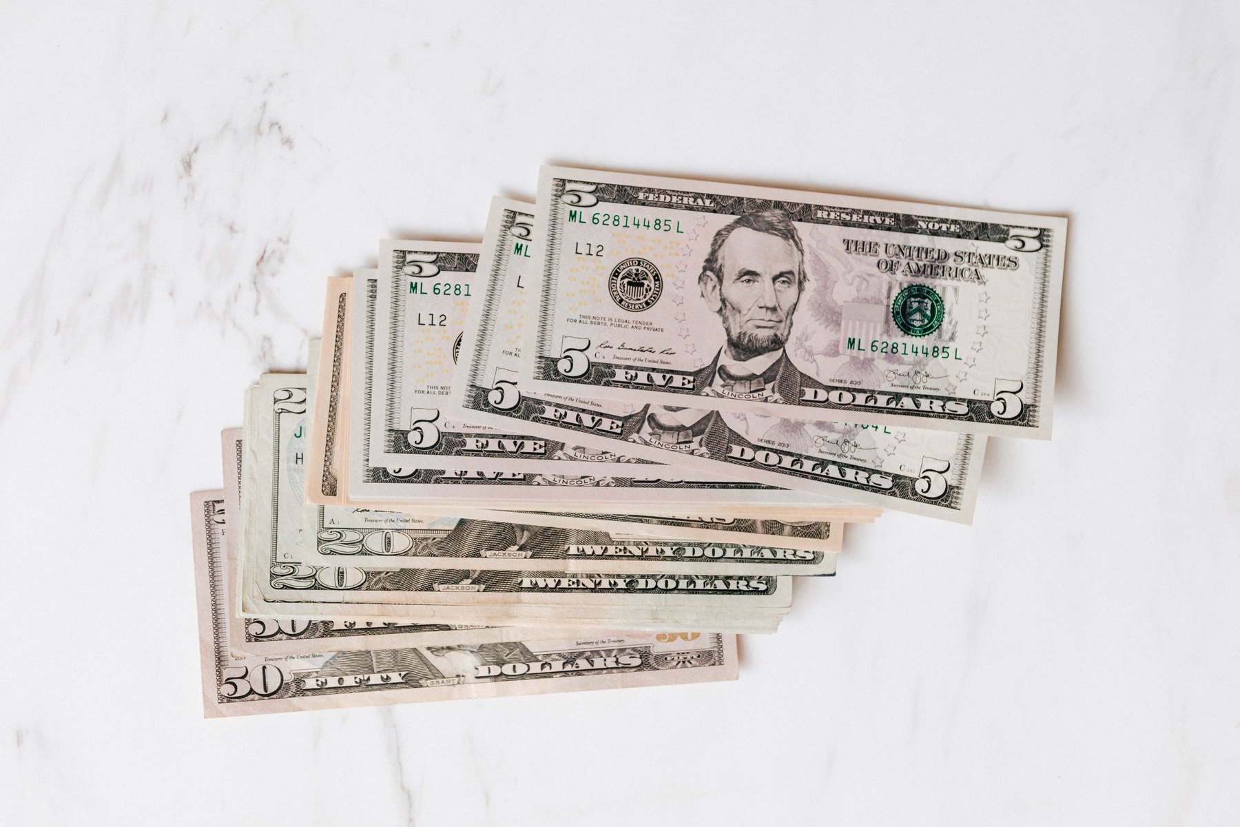 Dollar Scholar price vs. cost visual guide Dollar Scholar price vs. cost article image about everyday money decisions