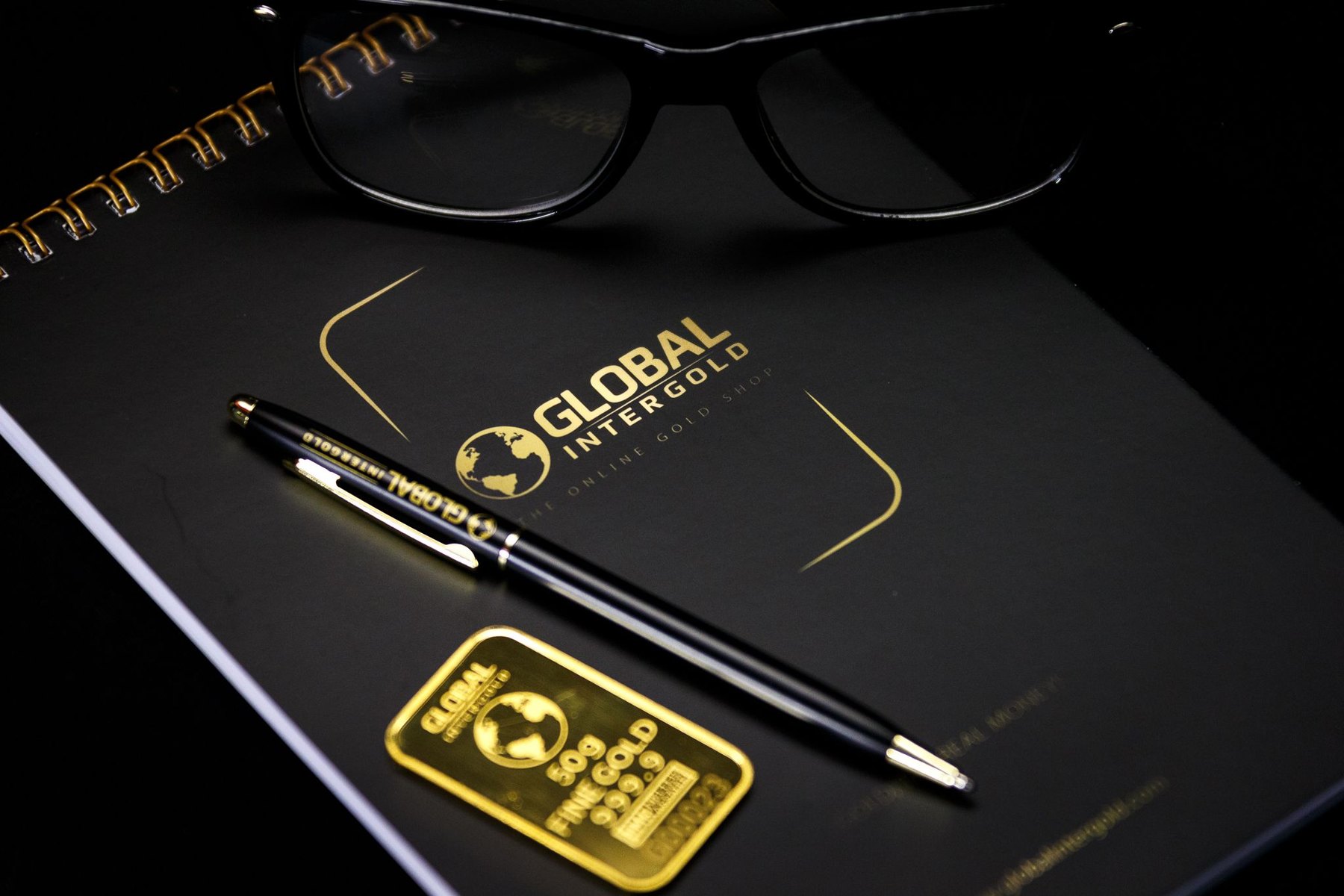 Gold bars worth 1 million dollars visual guide Gold bars worth 1 million dollars article image about retirement planning risks