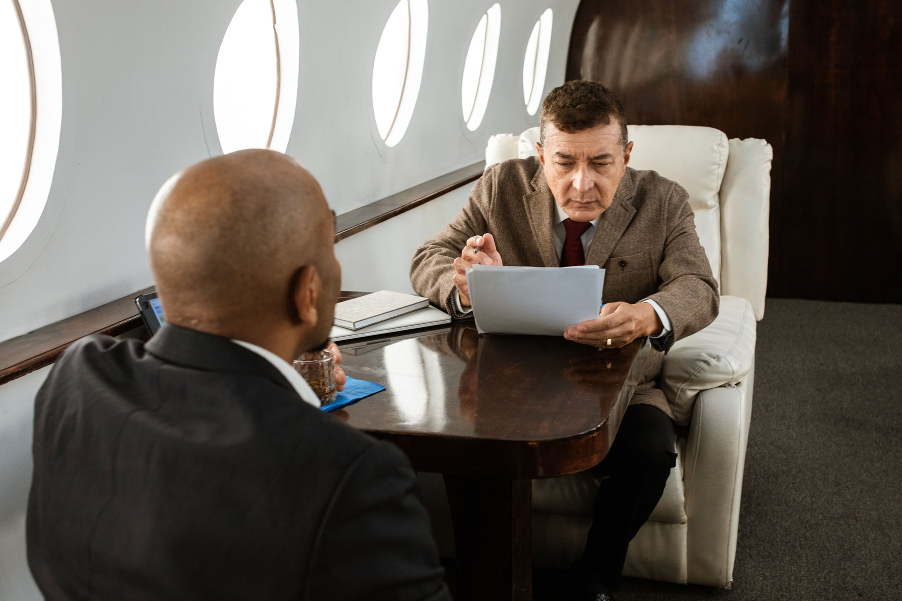 Invest 401(k) in private equity visual guide Invest 401(k) in private equity article image about retirement planning risks