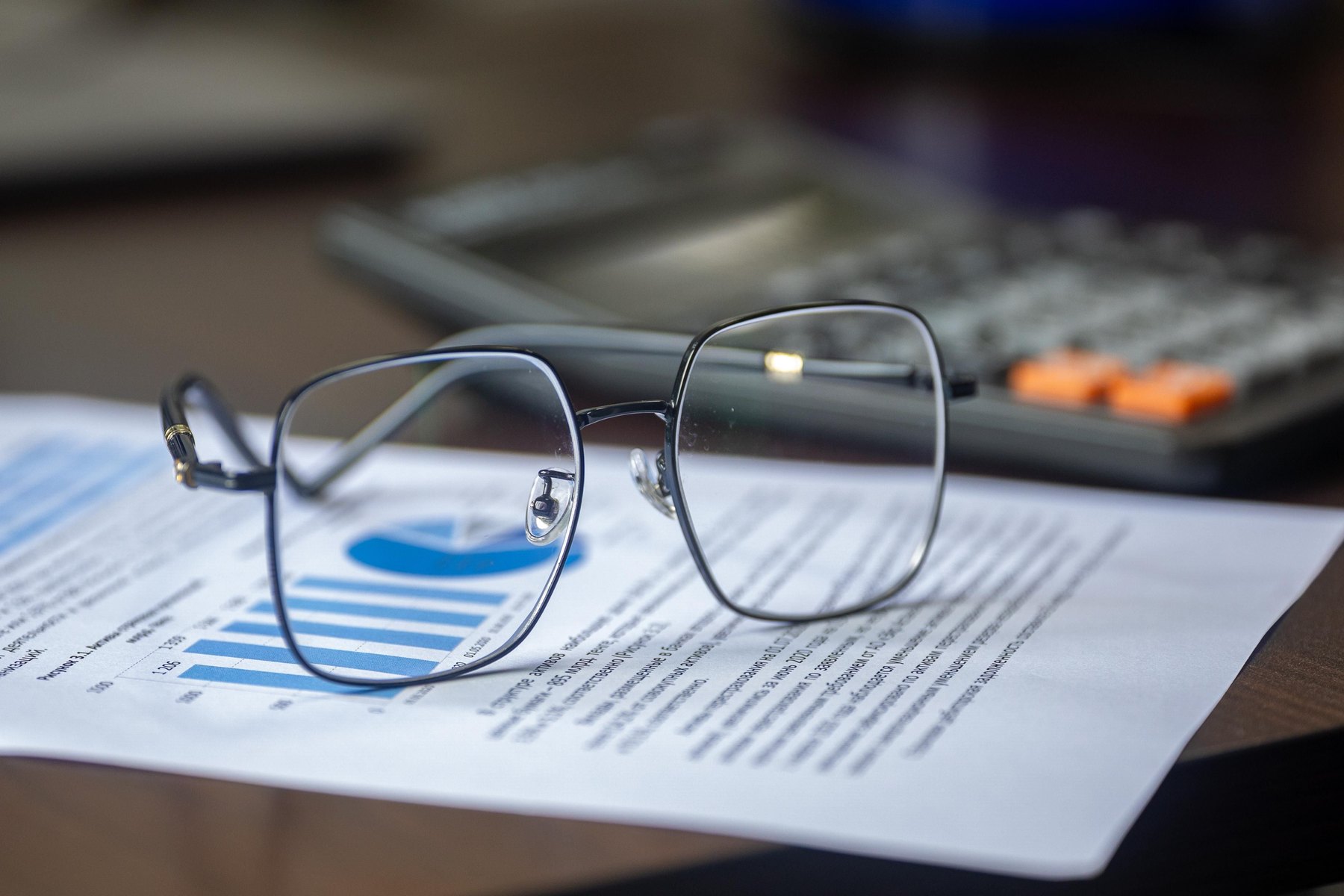 Professional graduate degree borrowing limits visual guide Professional graduate degree borrowing limits article image about student loan repayment options