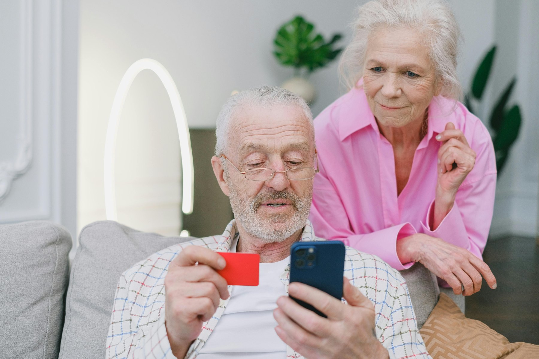 Smart withdrawal strategies for retirees visual guide Smart withdrawal strategies for retirees article image about retirement planning risks