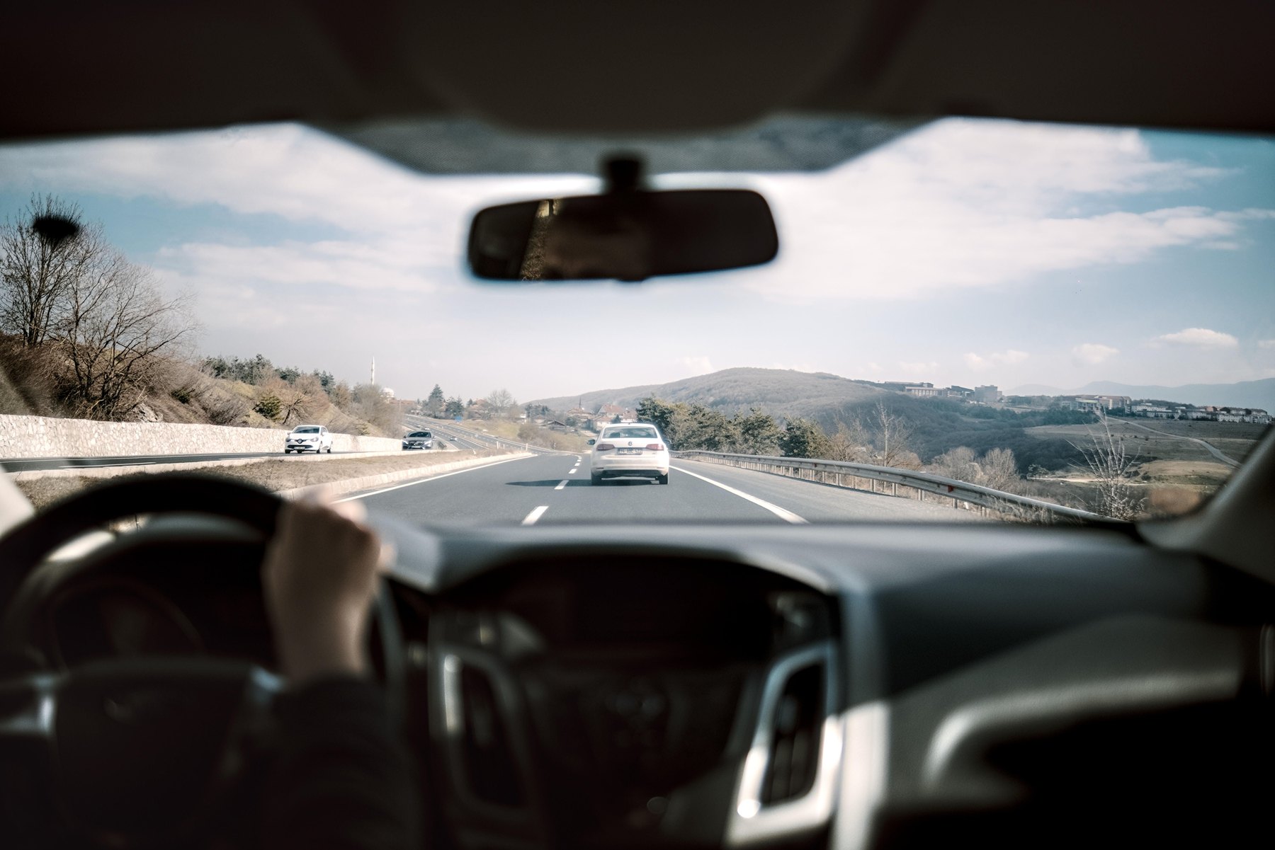 Dash cam advantages visual guide Dash cam advantages article image about everyday money decisions