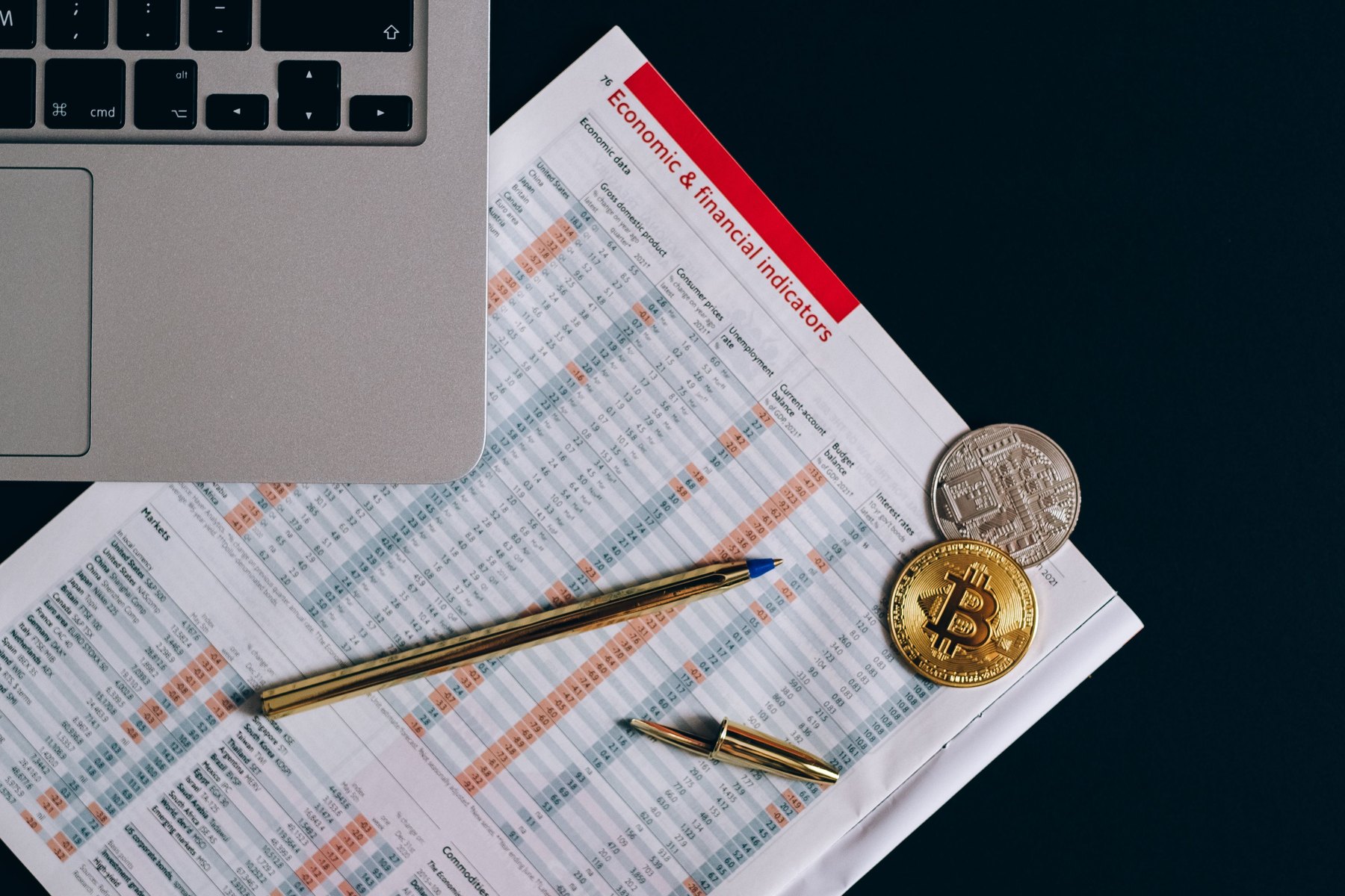 Average gold investor visual guide Average gold investor article image about retirement planning risks