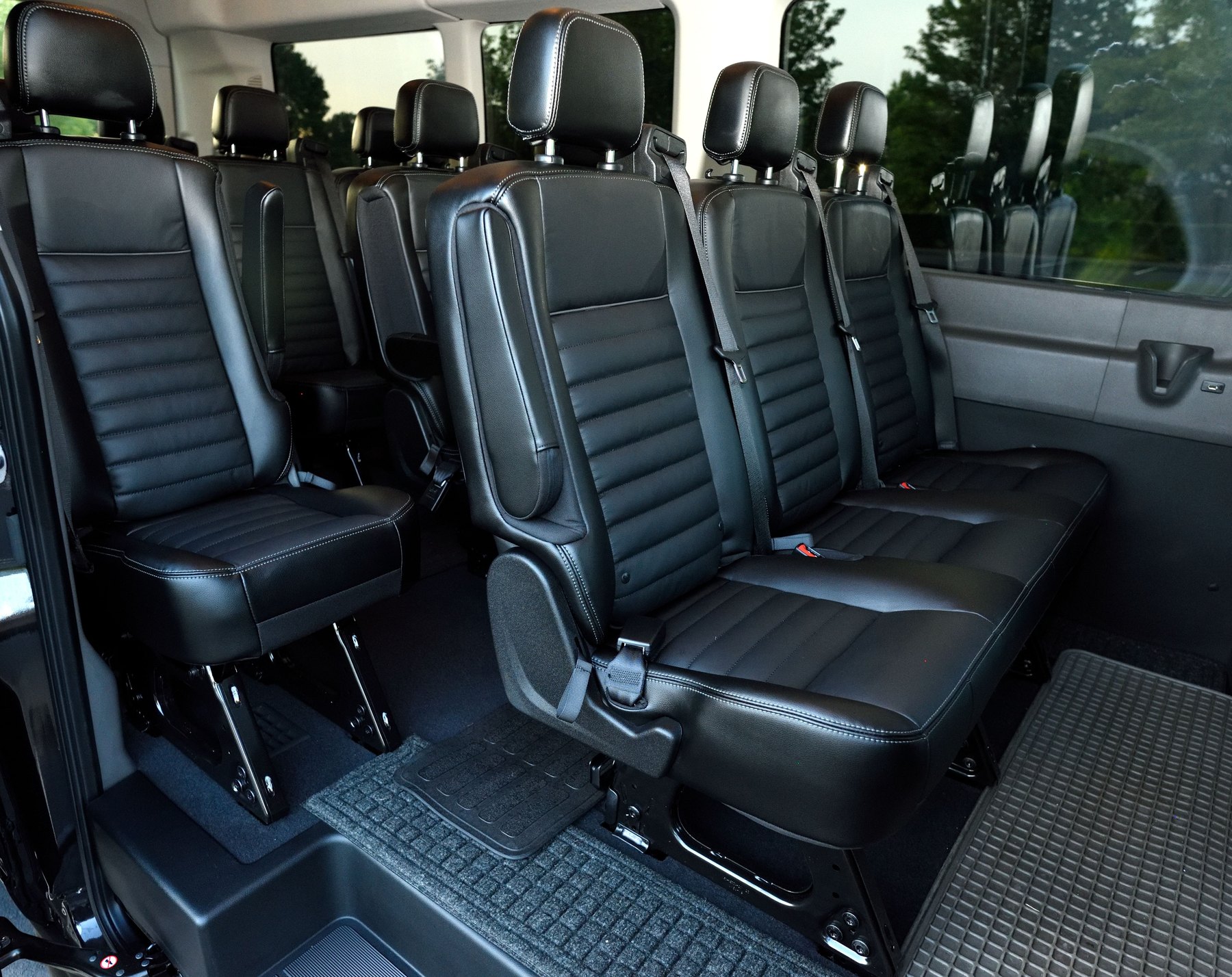 Best minivans to compare visual guide Best minivans to compare article image about everyday money decisions