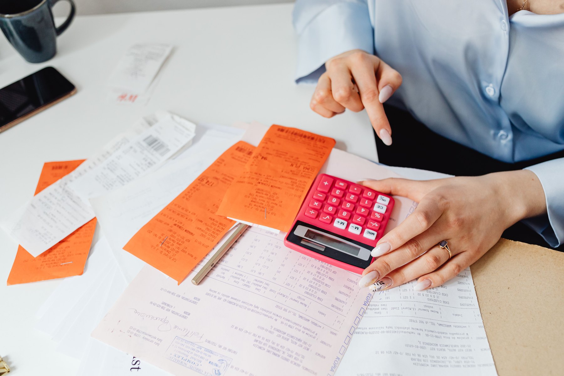 Best strategy to pay down debt visual guide Best strategy to pay down debt article image about debt consolidation and repayment planning