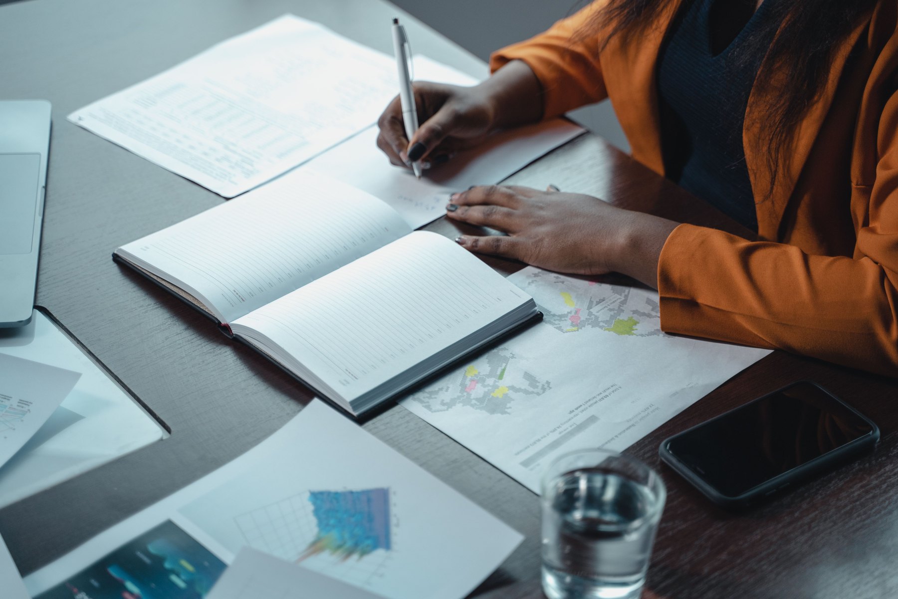 Fastest growing jobs on LinkedIn visual guide Fastest growing jobs on LinkedIn article image about income growth and salary planning