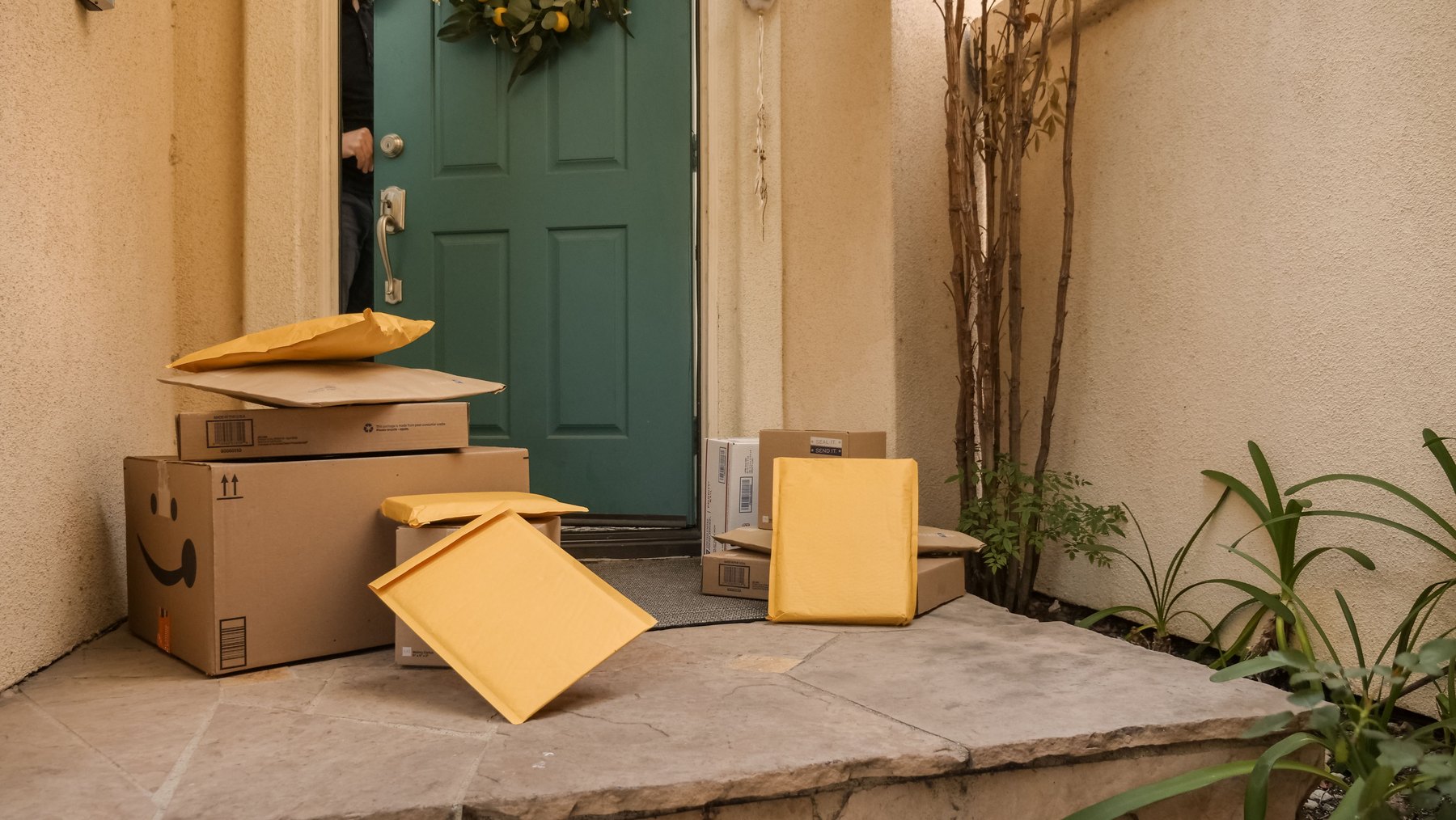 How to tip your Amazon driver visual guide How to tip your Amazon driver article image about everyday money decisions