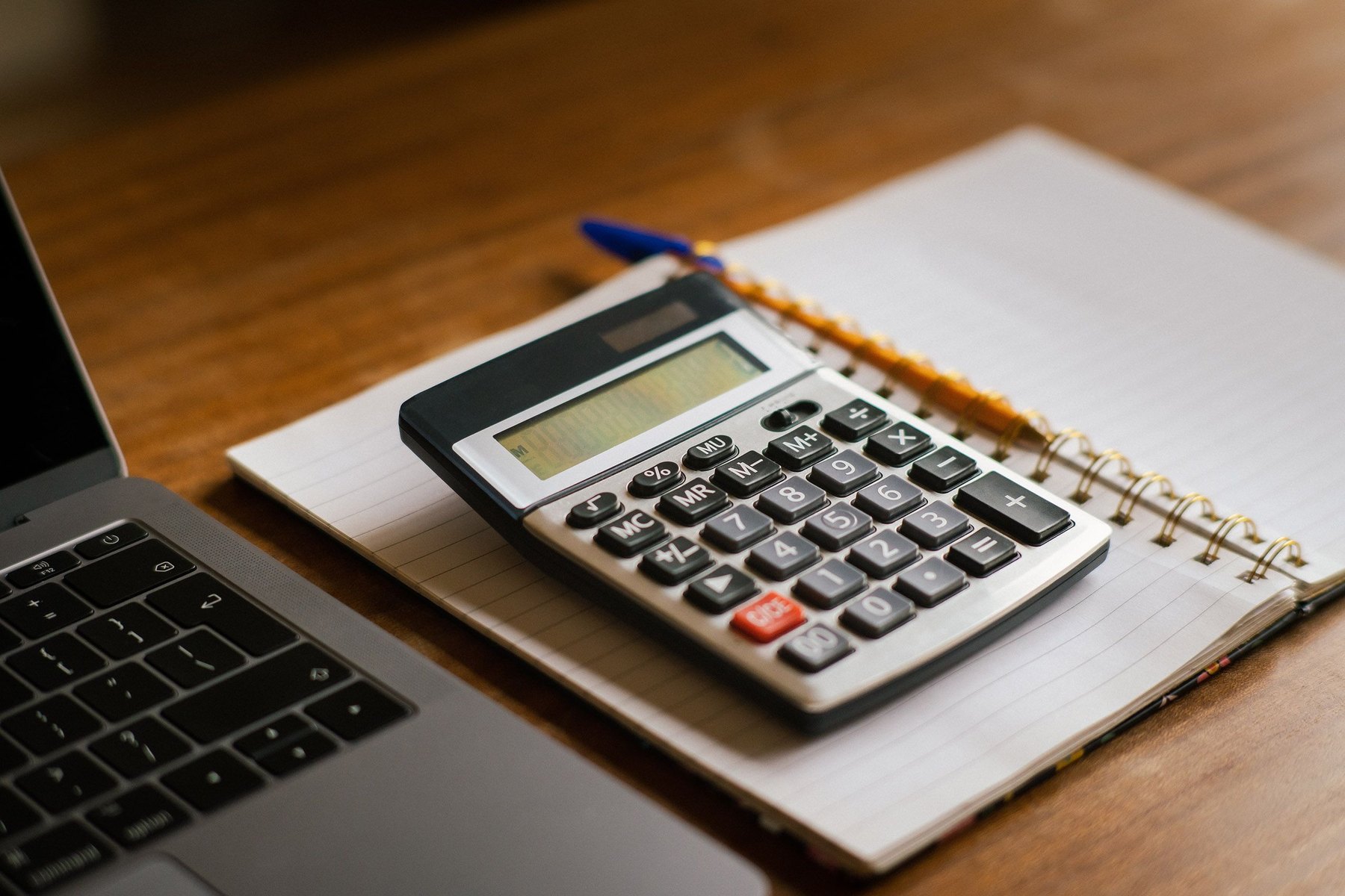 Secured debt vs. unsecured debt visual guide Secured debt vs. unsecured debt article image about debt consolidation and repayment planning