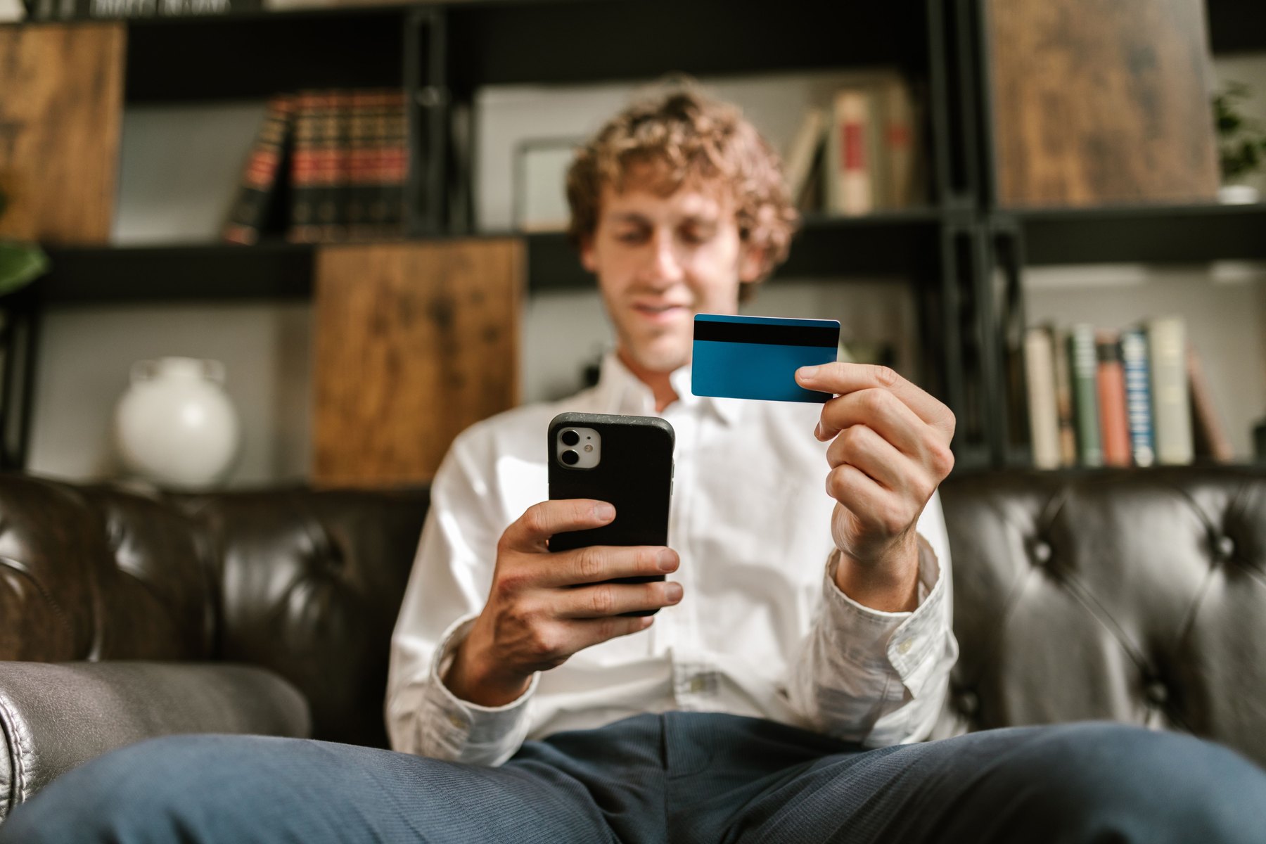 Best banks to compare visual guide Best banks to compare article image about everyday money decisions