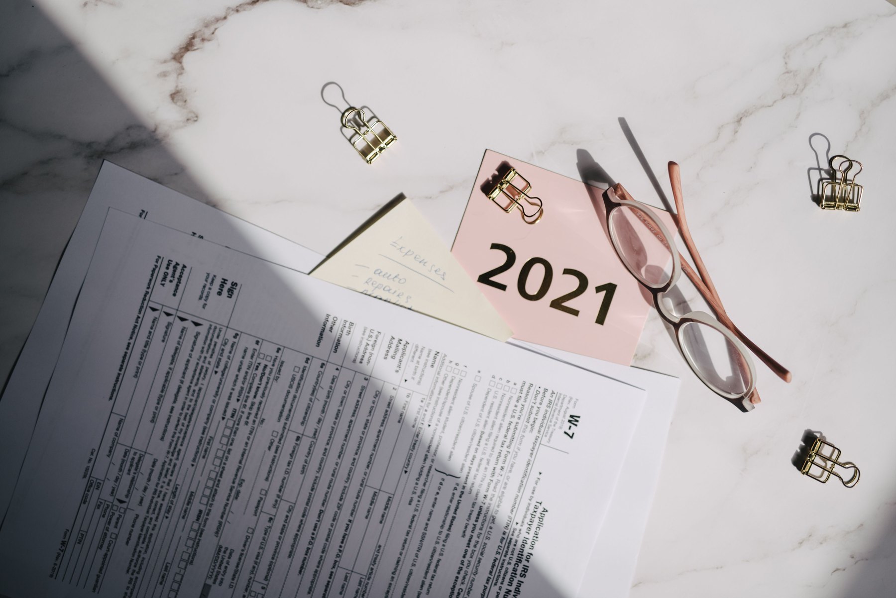 Low taxes in retirement visual guide Low taxes in retirement article image about tax deductions, credits, and filing strategies
