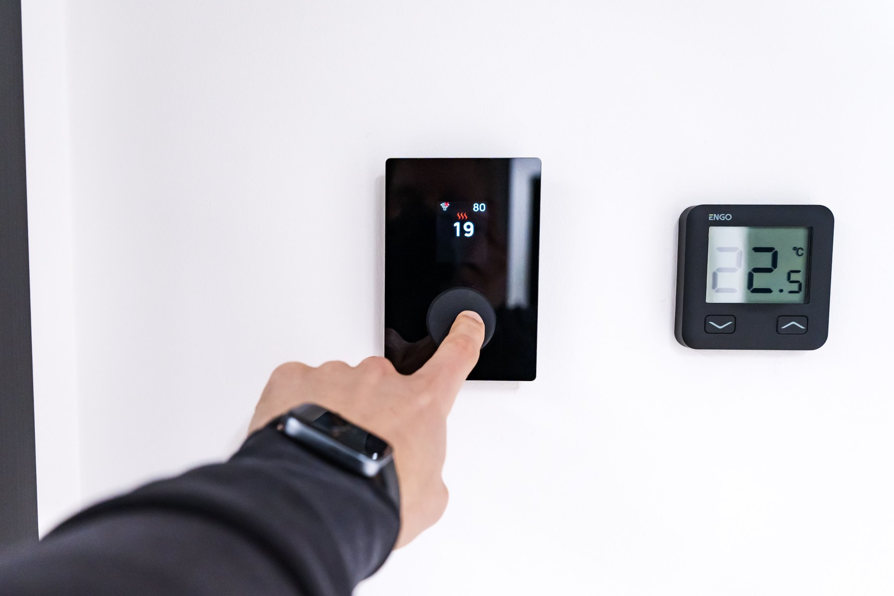 Set up a smart home visual guide Set up a smart home article image about everyday money decisions